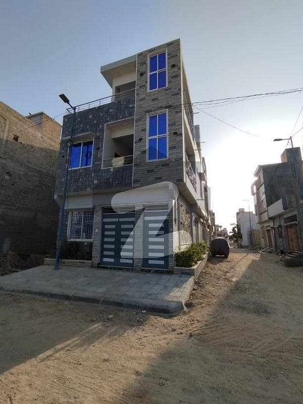 نارتھ ٹاون ریزیڈینسی سُرجانی ٹاؤن,گداپ ٹاؤن,کراچی میں 4 کمروں کا 3 مرلہ مکان 1.45 کروڑ میں برائے فروخت۔
