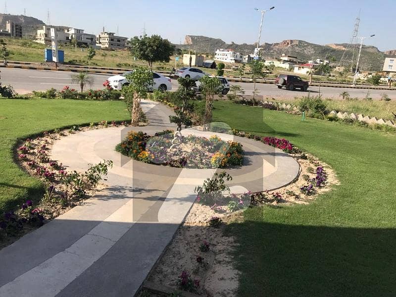 G block 1 kanal plot All dues clear for sale