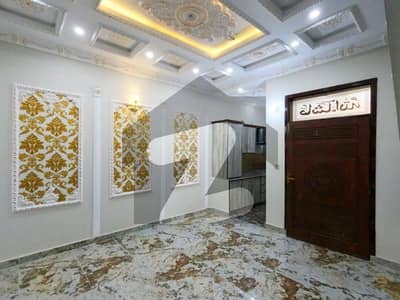 الحافظ ٹاؤن لاہور میں 4 کمروں کا 4 مرلہ مکان 1.65 کروڑ میں برائے فروخت۔