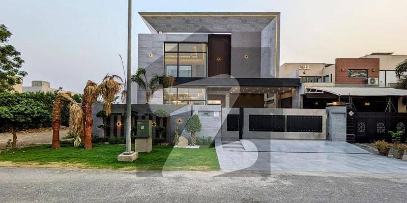 1 Kanal House with Modern Amenities in DHA Phase 6