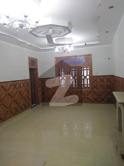 حیات آباد فیز 1 - ڈی4 حیات آباد فیز 1,حیات آباد,پشاور میں 7 کمروں کا 10 مرلہ مکان 1.3 لاکھ میں کرایہ پر دستیاب ہے۔
