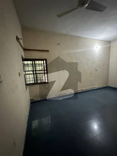 ما نگا - رائیونڈ روڈ لاہور میں 2 کمروں کا 3 مرلہ مکان 40.0 لاکھ میں برائے فروخت۔