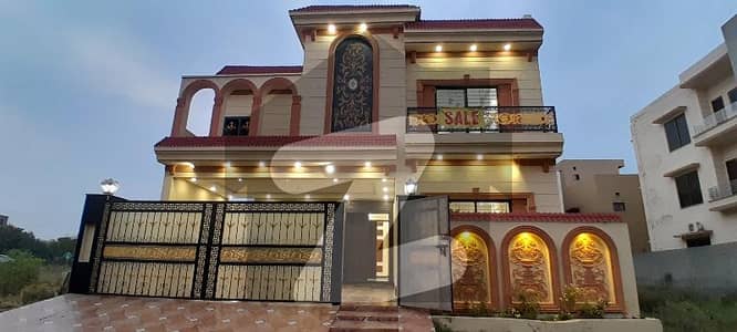 جوبلی ٹاؤن لاہور میں 6 کمروں کا 10 مرلہ مکان 3.58 کروڑ میں برائے فروخت۔