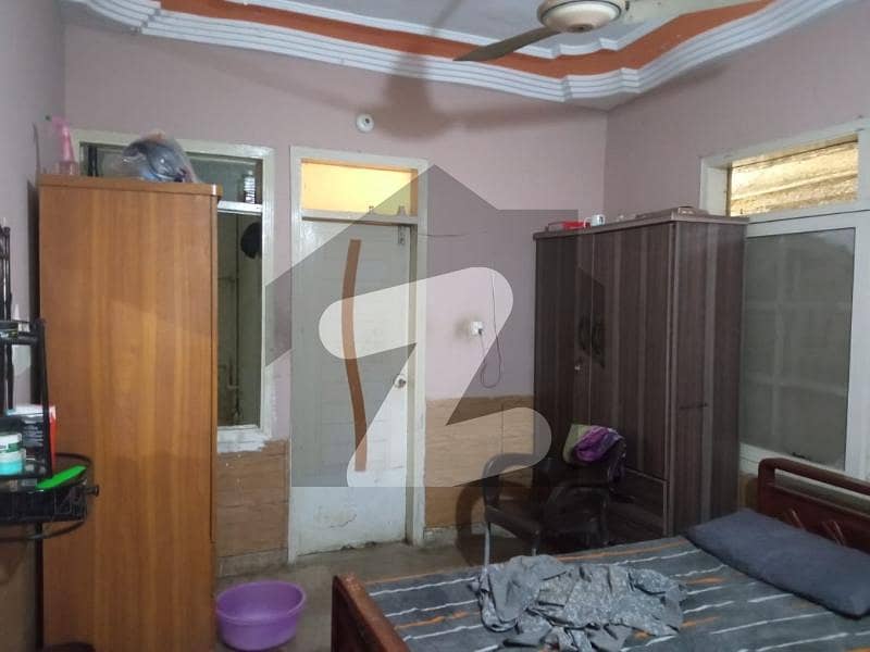 Lower Portion For Sale Is Readily Available In Prime Location Of Gulshan-E-Iqbal - Block 13/D-1