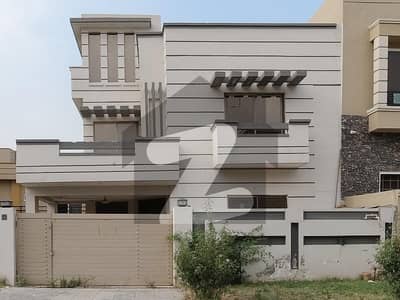 Prime Location 10 Marla House Available For Sale In Bahria Town Phase 8 - Sector F-1, Rawalpindi