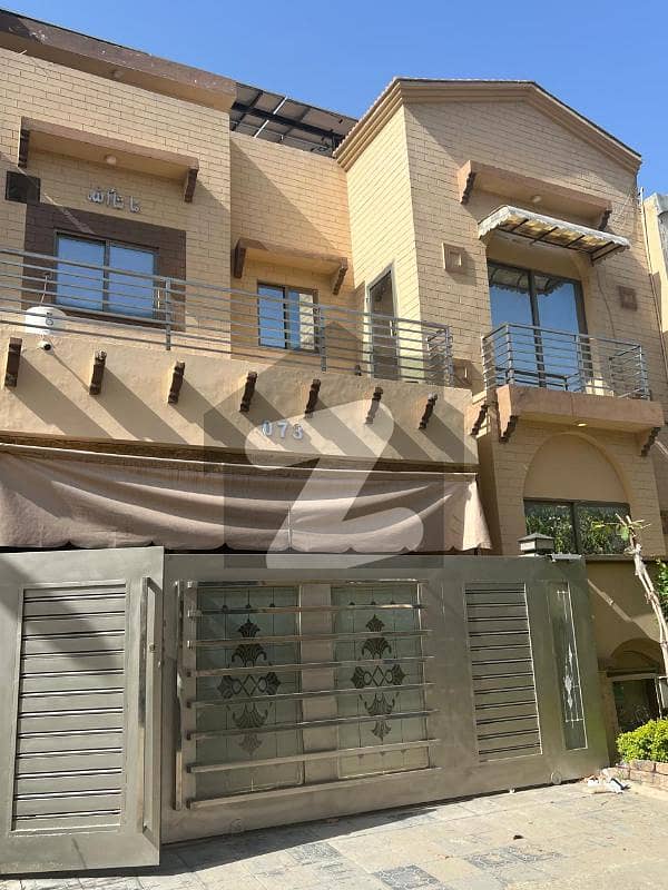 Ideal House For rent In Bahria Town Phase 8 - Usman Block Ideal House For rent In Bahria Town Phase 8 - Usman Block