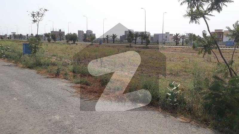 Unique Opportunity , 5 Marla Plot for sale Situated DHA Phase 8 Plot # Z4 854