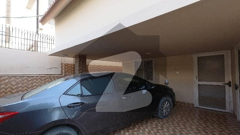 Corner 400 Square Yards House For Sale Available In Gulshan-E-Iqbal Town Corner 400 Square Yards House For Sale Available In Gulshan-E-Iqbal Town
