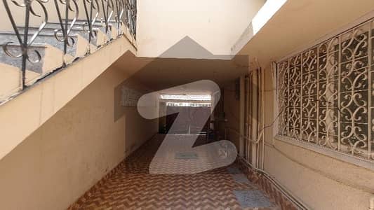 Corner 400 Square Yards House For Sale In Gulshan-E-Iqbal Town