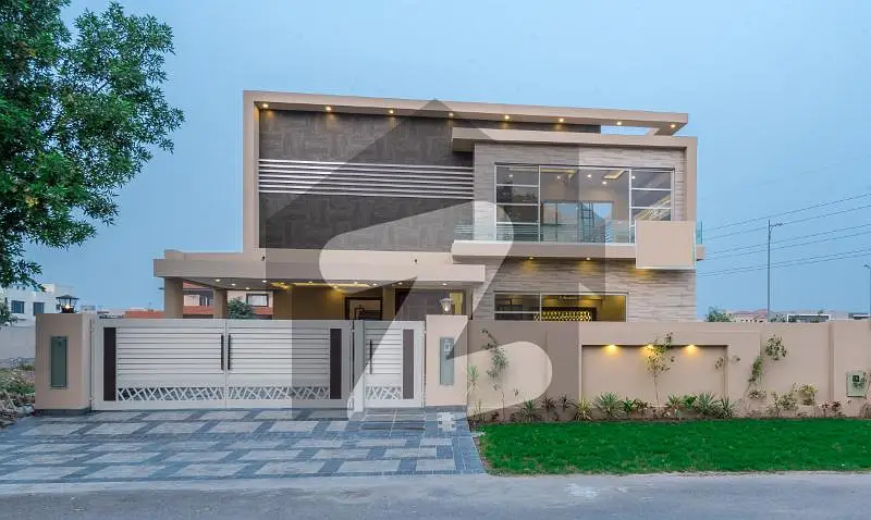 1 Kanal Eye Catching Most Luxury Ultra Modern House for Sale