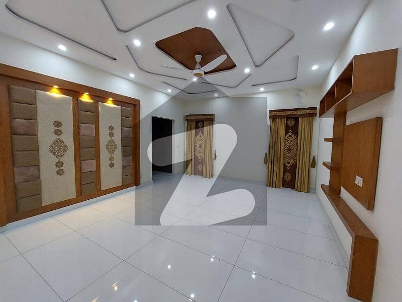 1 KANAL BRAND NEW UPPER PORTION LOWER LOCKED AVAILABLE FOR RENT IN BAHRIA TOWN LAHORE