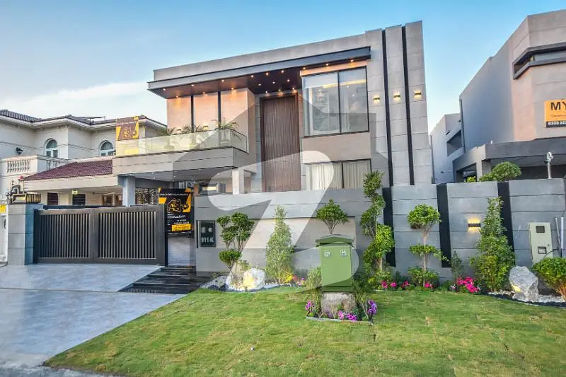 Magnificent 1 Kanal Ultra Modern Brand New Luxury House For Sale