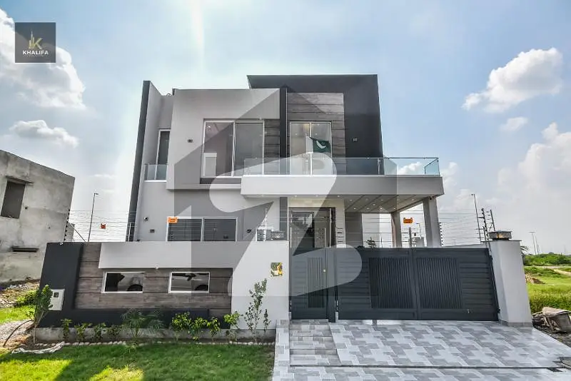 10-Marla Brand New Royal Class Spanish Villa Near Park For Sale In DHA Lahore