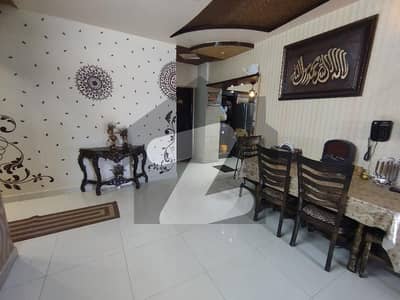 بہادر آباد گلشنِ اقبال ٹاؤن,کراچی میں 3 کمروں کا 9 مرلہ فلیٹ 5.0 کروڑ میں برائے فروخت۔