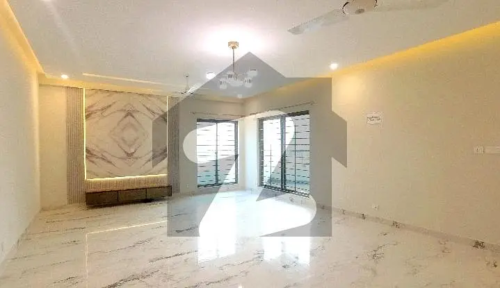 A Well Designed Flat Is Up For sale In An Ideal Location In Lahore