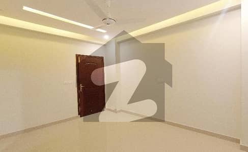عسکری 11 - سیکٹر ڈی عسکری 11,عسکری,لاہور میں 3 کمروں کا 10 مرلہ فلیٹ 3.2 کروڑ میں برائے فروخت۔
