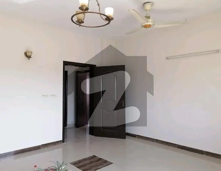 A Great Choice For A 12 Marla Flat Available In Askari 11 - Sector B