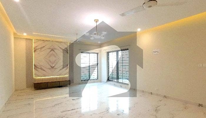 Ideally Located Flat Of 10 Marla Is Available For sale In Lahore