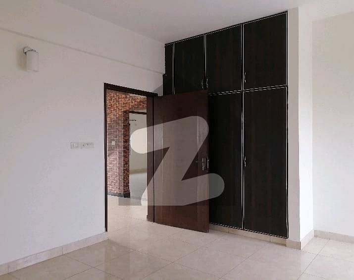 Flat For rent In Rs. 114000