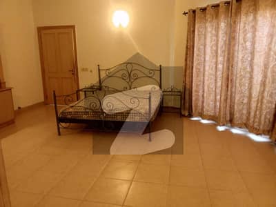 1 KANAL HOUSE AVAILABLE FOR RENT IN DHA PHASE 5