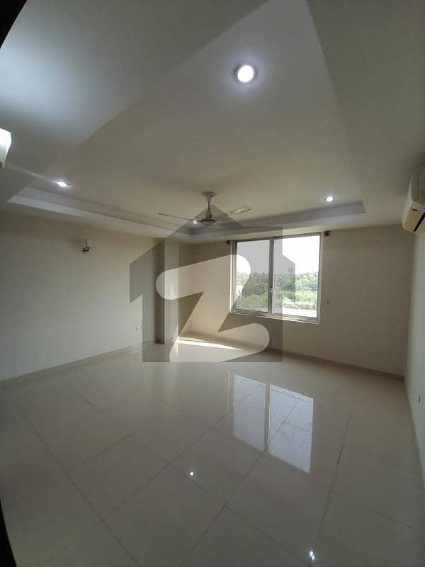 4 Bed Luxury Flat For Rent In F11 4 Bed Luxury Flat For Rent In F11