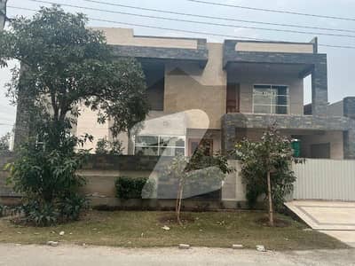 Ideally Located House Of 24 Marla Is Available For Sale In Faisalabad