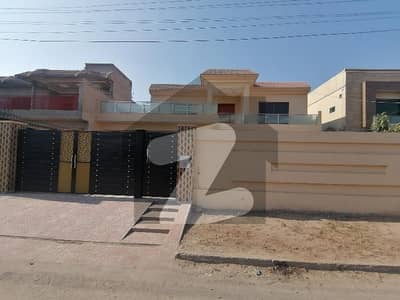 Double Storey 1 Kanal House Available In Model Town For Sale