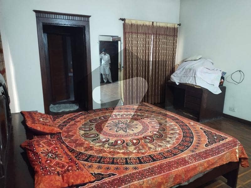 05 marla upper ( Lower)portion For Rent In Joher Town phase II Lahore