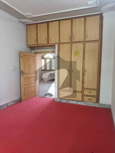 10. Marla Upper Portion Available For Rent In Hayatabad Phase 7 Sector E6 Good Condition Good Location.