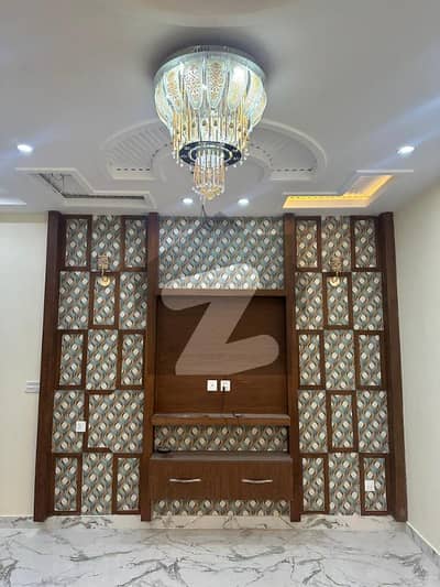 5 Marla Brand New House For Sale And Direct Meeting With Owner In Park View City Lahore.