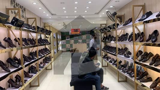 ماڈل ٹاؤن لِنک روڈ ماڈل ٹاؤن,لاہور میں 8 مرلہ دکان 4.5 لاکھ میں کرایہ پر دستیاب ہے۔