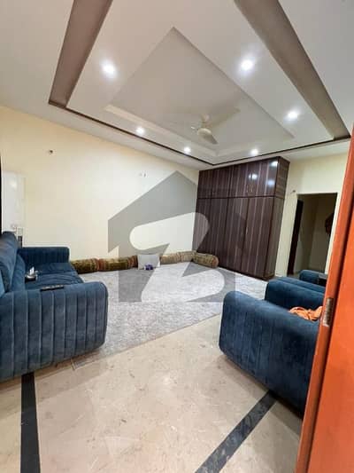 سینٹرل پارک ہاؤسنگ سکیم لاہور میں 2 کمروں کا 1 کنال مکان 2.5 کروڑ میں برائے فروخت۔