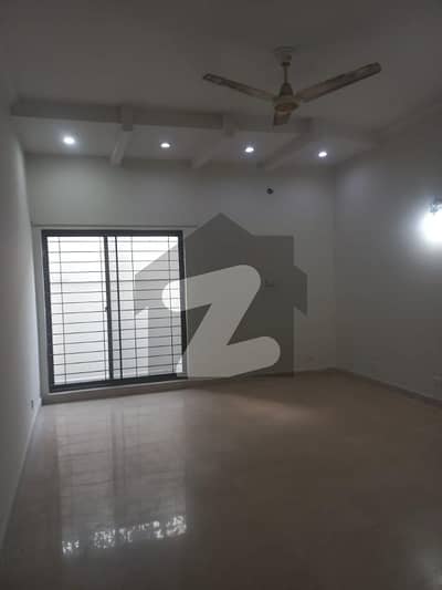 ایڈن سٹی ایڈن,لاہور میں 6 کمروں کا 1 کنال مکان 2.3 لاکھ میں کرایہ پر دستیاب ہے۔