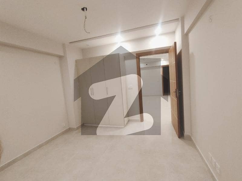 Brand New 2 Bedroom Apartment Park Facing Available For Rent