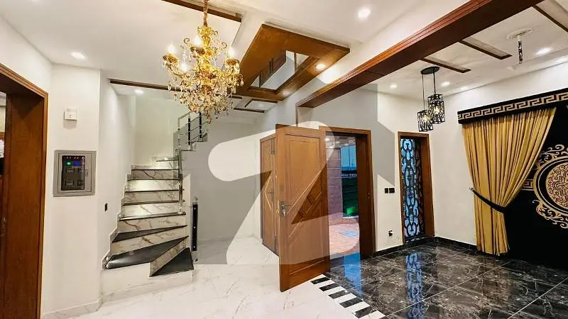 Most Luxurious 5 Marla Designer House For Sale