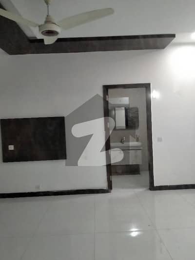 ڈی ایچ اے فیز 3 ڈیفنس (ڈی ایچ اے),لاہور میں 3 کمروں کا 5 مرلہ مکان 89.0 ہزار میں کرایہ پر دستیاب ہے۔