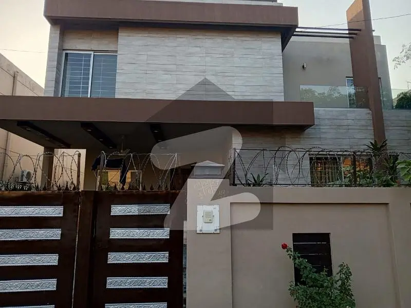 dha phase 4 kanal full house semi furnished for rent