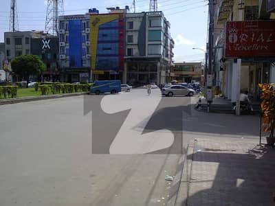 10 Marla House In Wapda Town - Block A2 For rent At Good Location