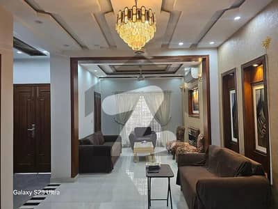 بحریہ ٹاؤن سیکٹر سی بحریہ ٹاؤن,لاہور میں 3 کمروں کا 5 مرلہ مکان 65.0 ہزار میں کرایہ پر دستیاب ہے۔