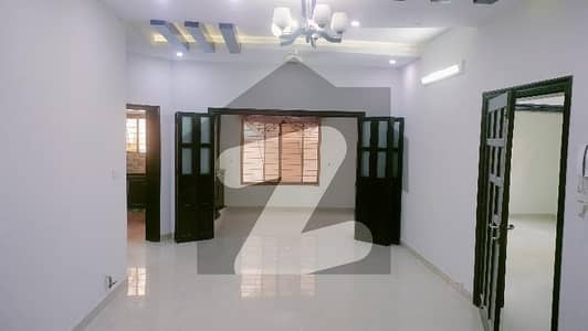 حبیب اللہ کالونی ایبٹ آباد میں 5 کمروں کا 7 مرلہ مکان 3.6 کروڑ میں برائے فروخت۔