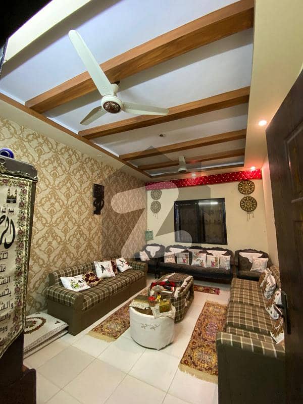 ناظم آباد کراچی میں 3 کمروں کا 6 مرلہ بالائی پورشن 1.35 کروڑ میں برائے فروخت۔