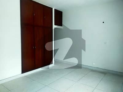 House Of 4 Kanal Is Available For Sale In Model Town - Block B