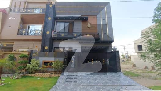Prime Location In LDA Avenue House Sized 10 Marla For Sale