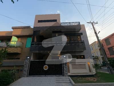 6 Marla House Ideally Situated In Izmir Town Extension - Block N1
