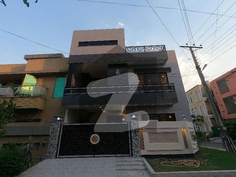 6 Marla House Ideally Situated In Izmir Town Extension - Block N1 6 Marla House Ideally Situated In Izmir Town Extension - Block N1
