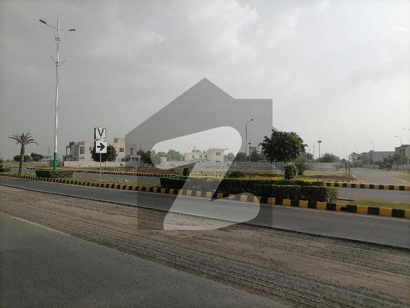 One kanal plot for sale in DHA Phase 8 Block T