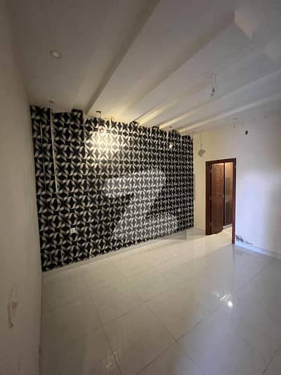 ماڈل سٹی ون کینال روڈ,فیصل آباد میں 4 کمروں کا 5 مرلہ مکان 2.0 کروڑ میں برائے فروخت۔