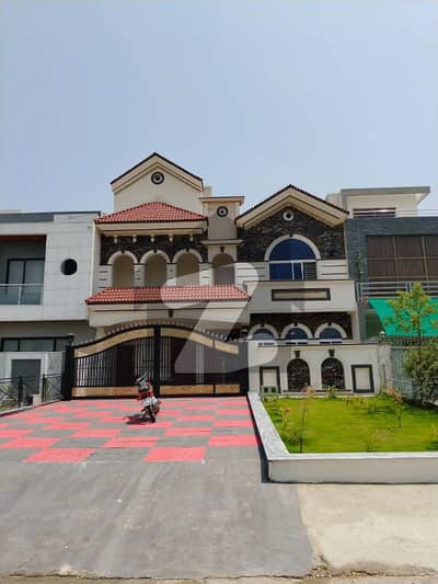 Brand New, 35x70,MAIN DOUBLE ROAD House for Sale with 6 Bedrooms in G-13, Islamabad