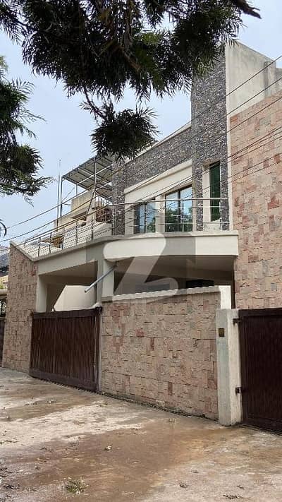 7.25 Marla House For Sale Brand New Beautiful Double Storey Luxury Modern Designer Stylish With Gass Line Available