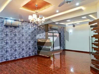 1 Kanal Full House Is Available For Rent In DHA Phase 3 Lahore